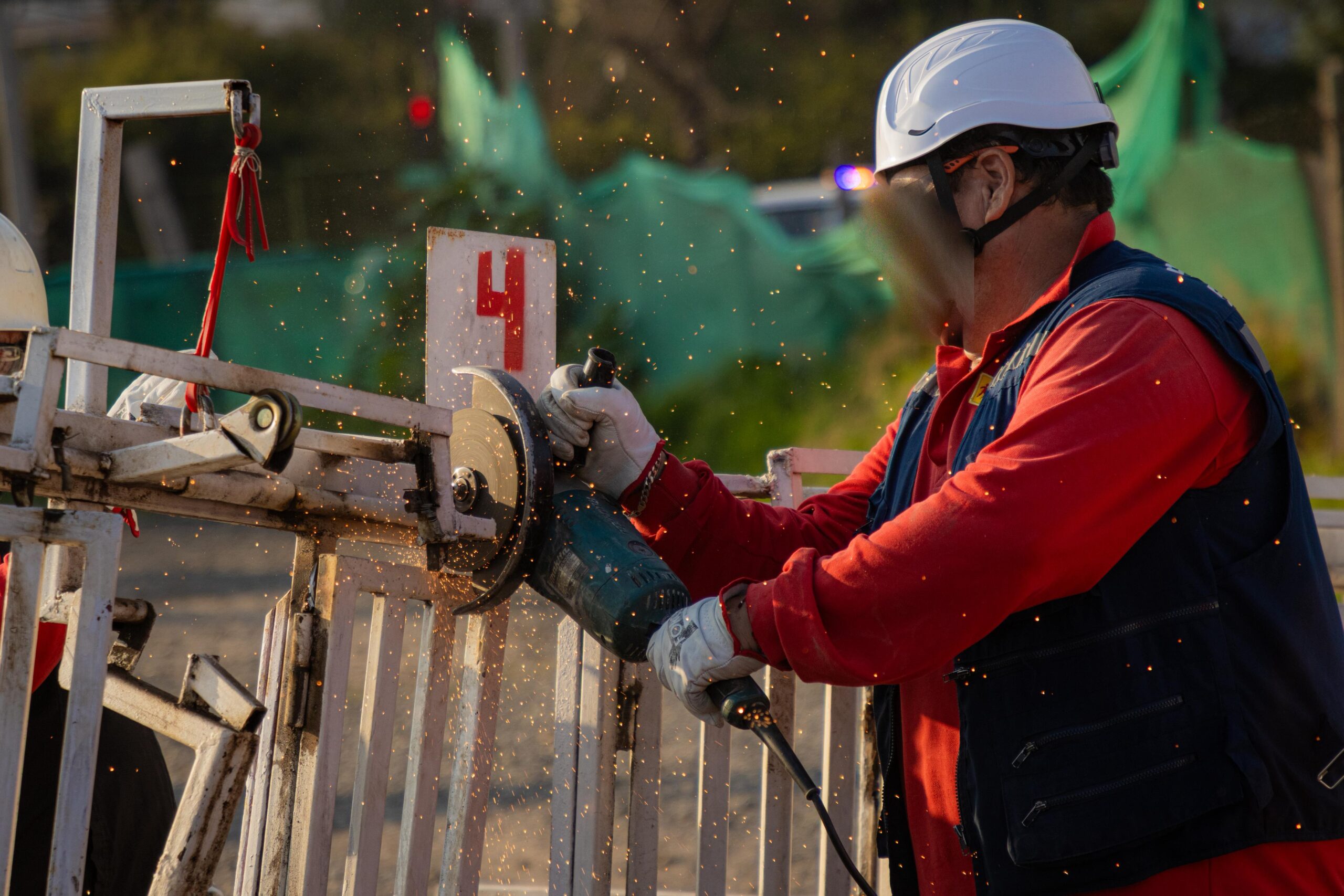 Fin a 20 años de carreras ilegales: Alcalde Concha lidera histórica demolición de canódromo en José Arrieta