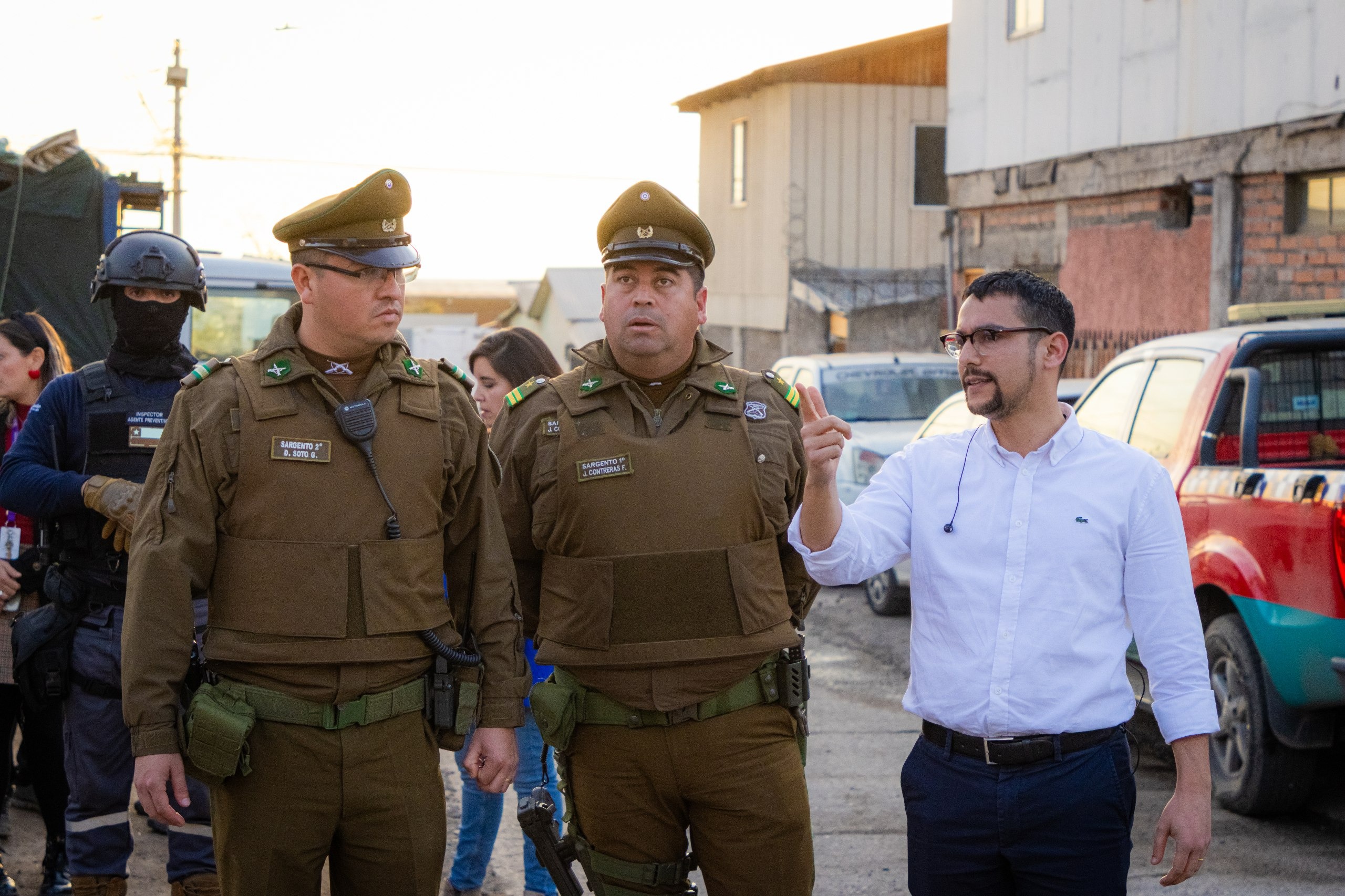 Alcalde Miguel Concha exige refuerzo policial urgente ante ola de turbazos en el sector precordillerano de Peñalolén
